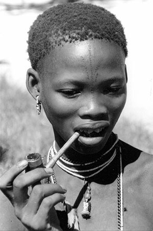 !Khung woman with delicate fan-shaped marks on her forehead, Namibia