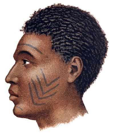 Tatouage sur le côté gauche du visage d’une femme de la péninsule de Gazelle, Nouvelle-Bretagne
