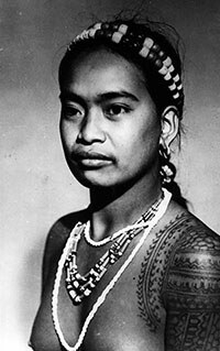 A tattooed woman from the Philippines